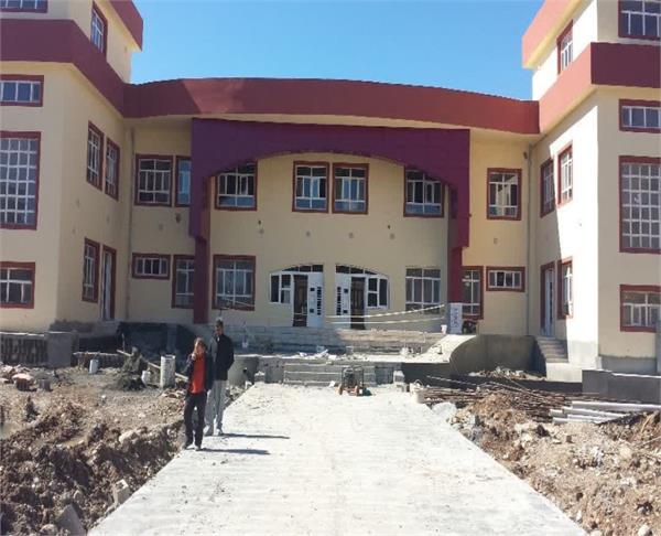 Ranya 18-classes School